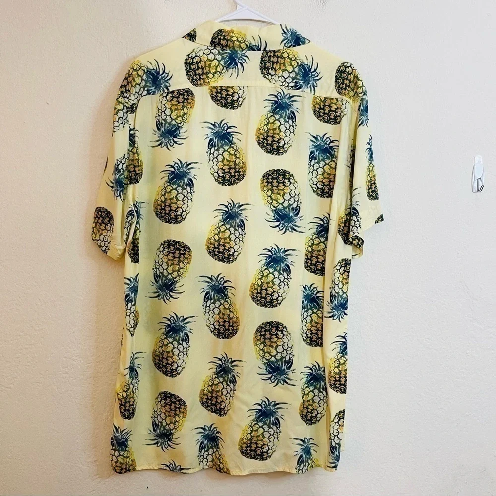 Banana Republic Pineapple Print Slim Soft Resort Shirt Size Large Yellow/Blue